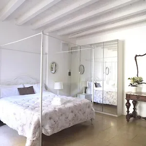 ** Hotel apartamentowy Academia Włochy